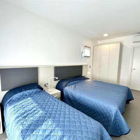 Apartment With Terrace And Pool Bibione