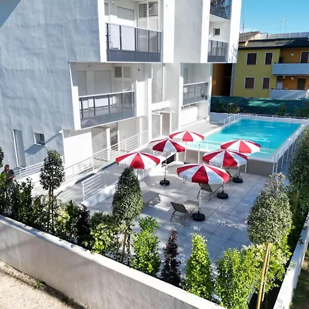 Apartment With Terrace And Pool